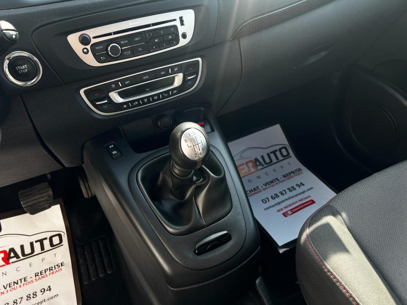 RENAULT SCENIC III 2012