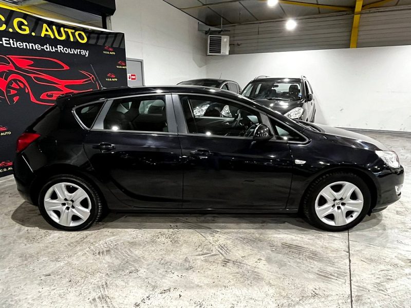 OPEL ASTRA J 2011