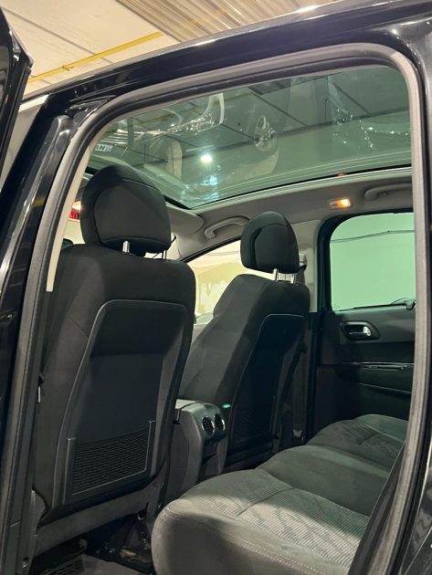 PEUGEOT 3008 Monospace 2011