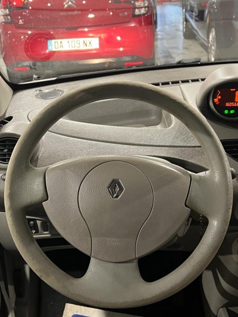 RENAULT TWINGO II 2009