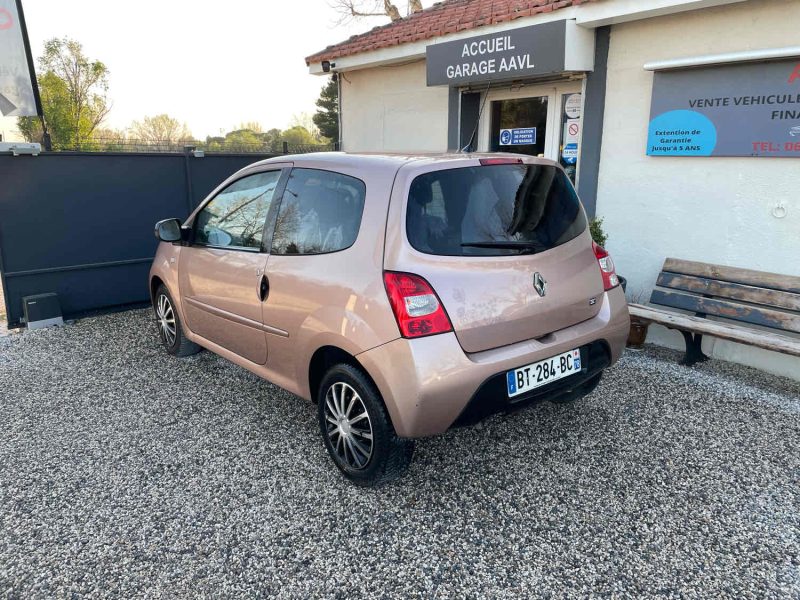 RENAULT TWINGO II 2011