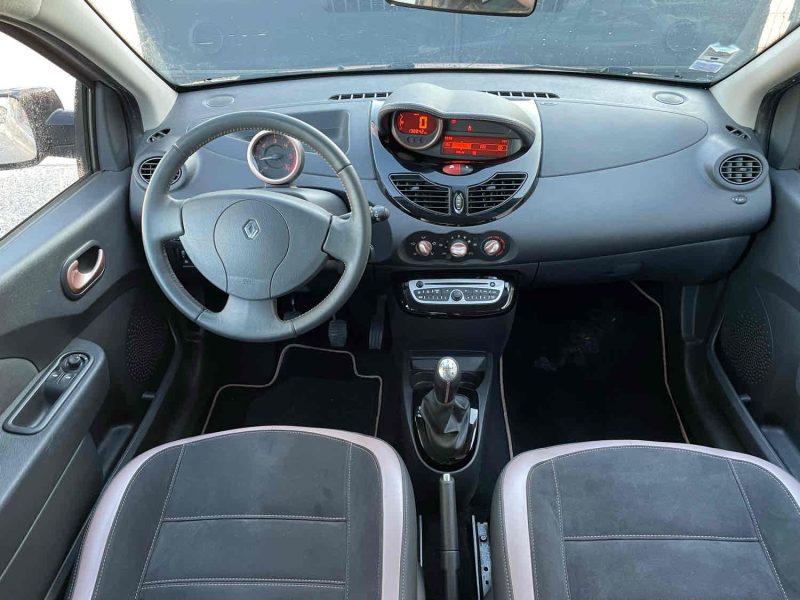 RENAULT TWINGO II 2011