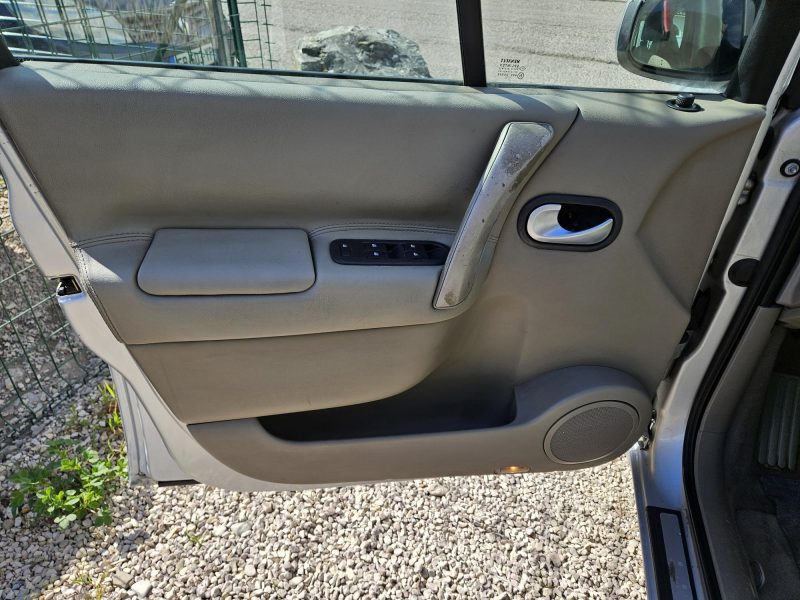 RENAULT SCÉNIC II 2005