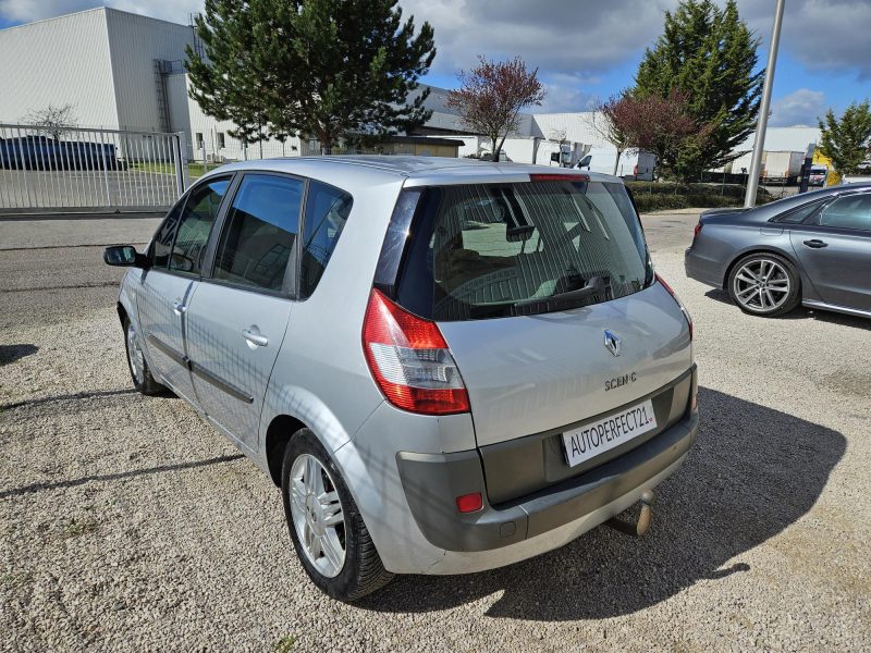 RENAULT SCÉNIC II 2005