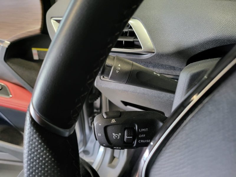 PEUGEOT 5008 1.2 PureTech 130cv GT EAT8 7PL / APPLE CARPLAY/SIEGES CHAUFFANT-MASSANT/CAMERA DE RECUL