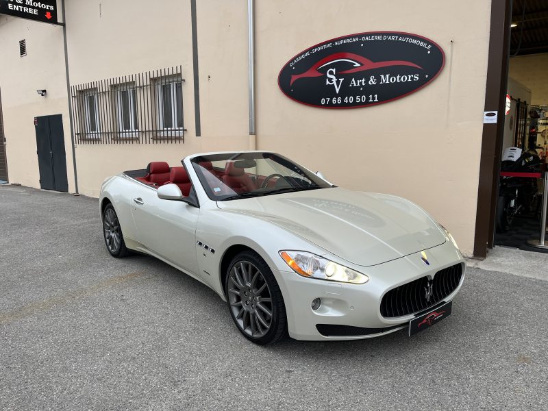 MASERATI GRANCABRIO 2010