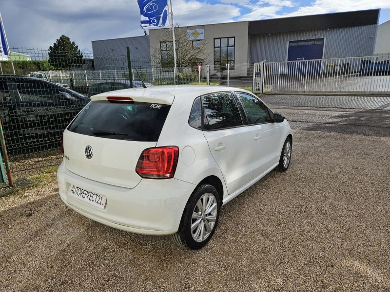 VOLKSWAGEN POLO V 2010