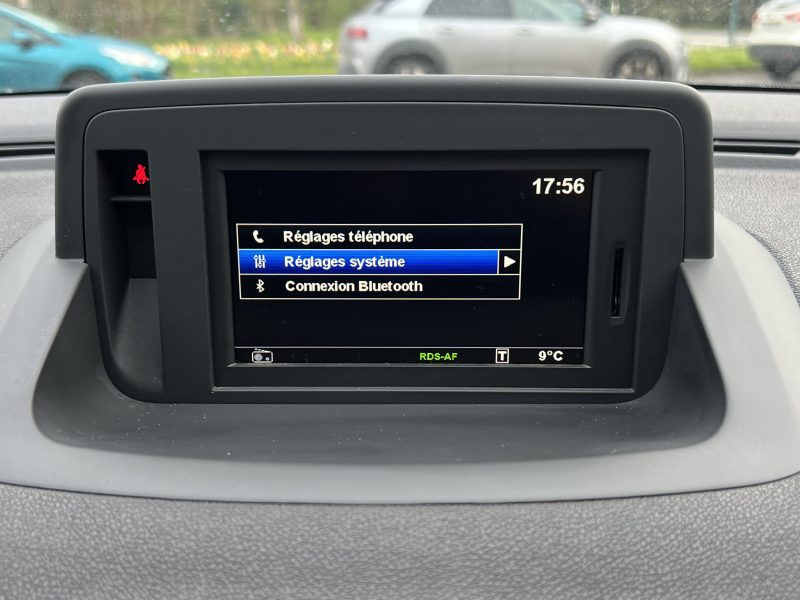 RENAULT MEGANE 3 III ESTATE 1.4 TCE 130 1ERE MAIN 57 800 Kms GPS BLUETOOTH CRIT AIR 1 Garantie 1 an