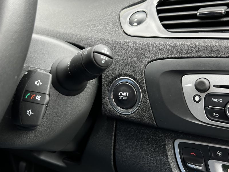 RENAULT SCENIC 3 III PHASE 3 1.5 DCI 110 Cv PREMIERE MAIN / GPS TOMTOM BLUETOOTH - GARANTIE 1 AN