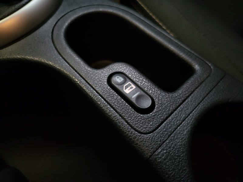 NISSAN QASHQAI 1.6 DCI 16V 2WD 130cv BVM6 CONNECT / 1ER MAIN / SUIVI COMPLET / TOIT PANO / CAMERA