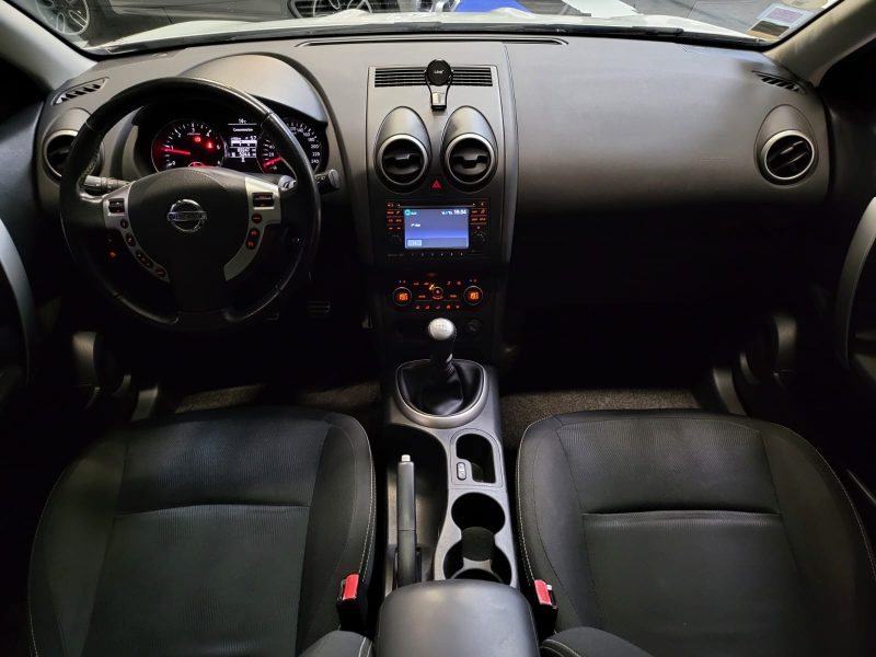 NISSAN QASHQAI 1.6 DCI 16V 2WD 130cv BVM6 CONNECT / 1ER MAIN / SUIVI COMPLET / TOIT PANO / CAMERA