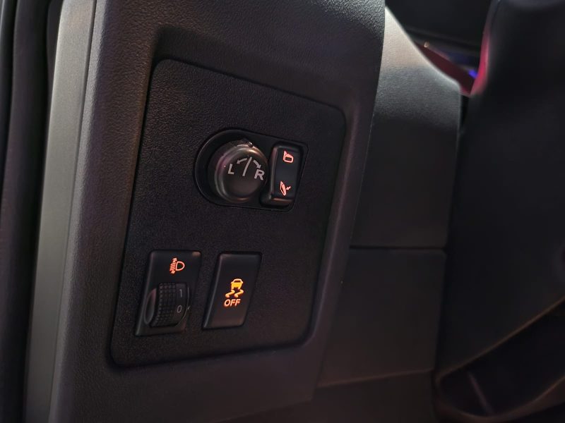 NISSAN QASHQAI 1.6 DCI 16V 2WD 130cv BVM6 CONNECT / 1ER MAIN / SUIVI COMPLET / TOIT PANO / CAMERA