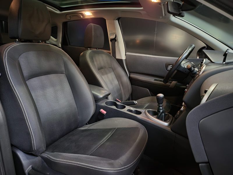 NISSAN QASHQAI 1.6 DCI 16V 2WD 130cv BVM6 CONNECT / 1ER MAIN / SUIVI COMPLET / TOIT PANO / CAMERA