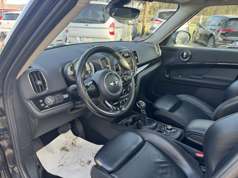 MINI COUNTRYMAN SE ALL4 136CV + 88CV EXQUISITE