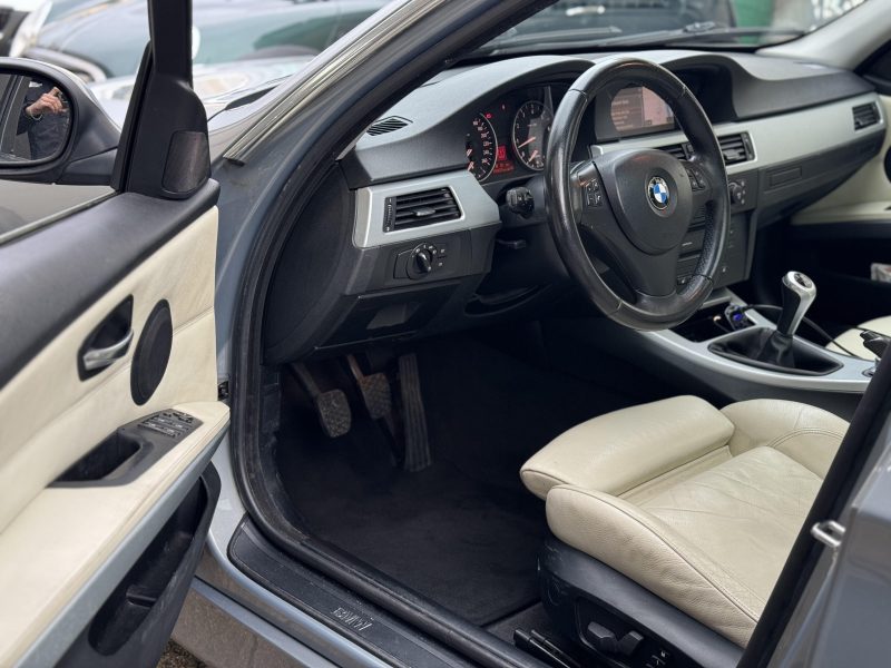 BMW SERIE 3  325i PACK LUXE PAYER EN 4X 