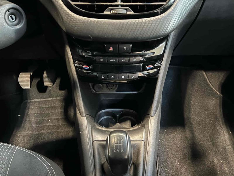 PEUGEOT 208 1.2 THP ALLURE 