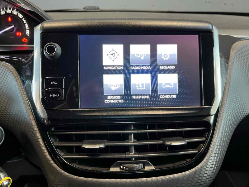 PEUGEOT 208 1.2 THP ALLURE 