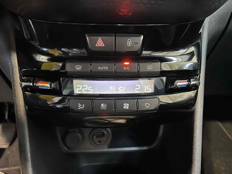 PEUGEOT 208 1.2 THP ALLURE 