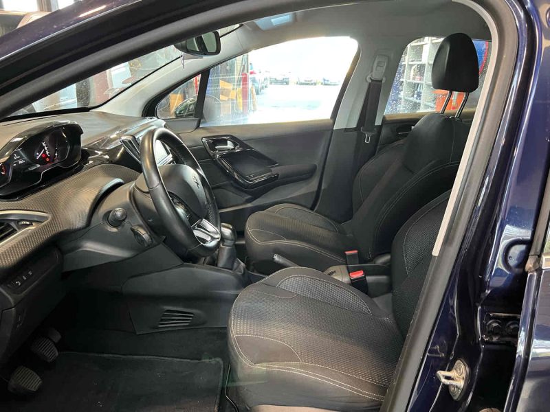 PEUGEOT 208 1.2 THP ALLURE 