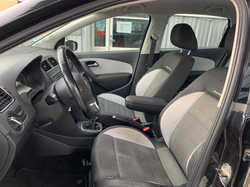 VOLKSWAGEN POLO 2010