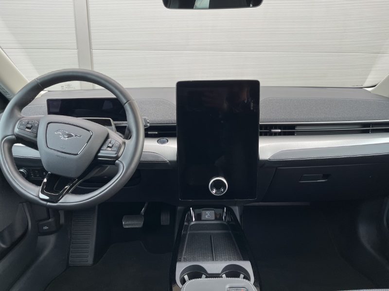 Ford Mustang Mach-E electric drive 216 kW 2022