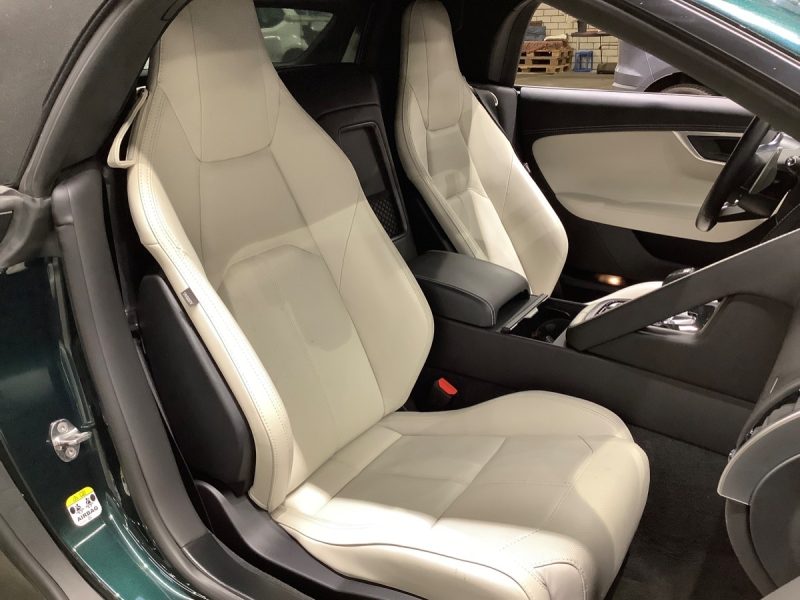 Jaguar F-TYPE 30t R-Dynamic 2022