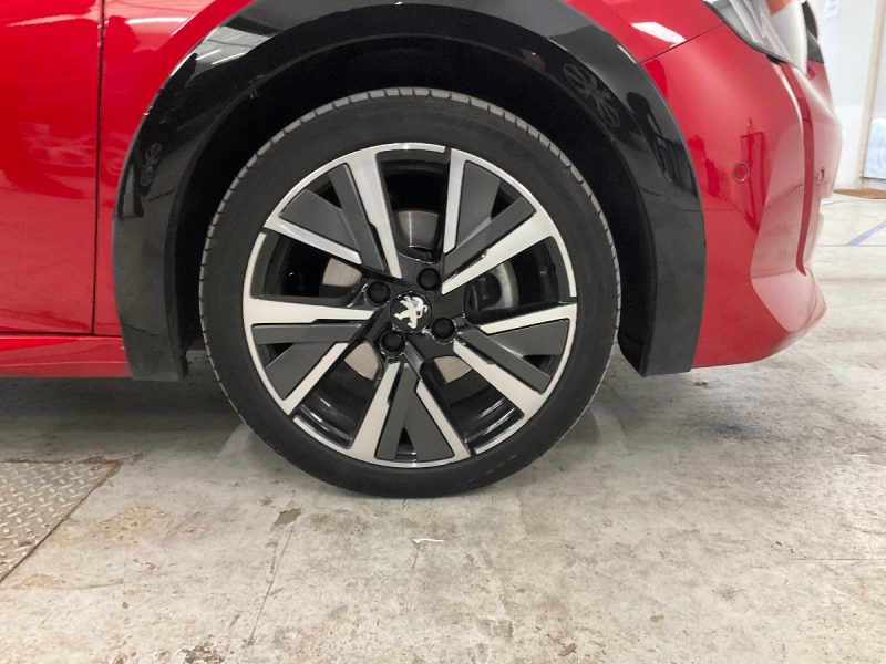 Peugeot 208 1.2 PureTech GT 2021