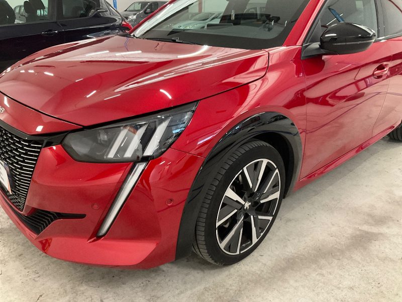 Peugeot 208 1.2 PureTech GT 2021