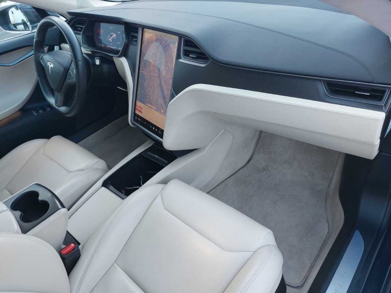 Tesla Model S 2018