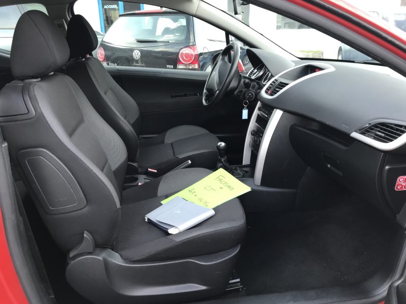 207 + 1.4i 75cv BASE - GARANTIE 6 MOIS