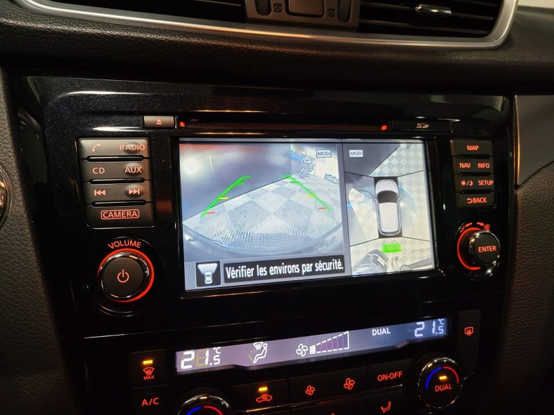 NISSAN QASHQAI II 1.2 DIG-T 115cv N-Connecta Xtronic / TOIT PANORAMIQUE/CAMERA DE RECUL/RADAR-AR