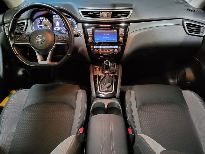 NISSAN QASHQAI II 1.2 DIG-T 115cv N-Connecta Xtronic / TOIT PANORAMIQUE/CAMERA DE RECUL/RADAR-AR