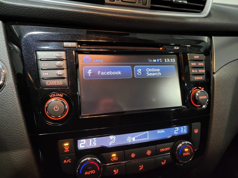 NISSAN QASHQAI II 1.2 DIG-T 115cv N-Connecta Xtronic / TOIT PANORAMIQUE/CAMERA DE RECUL/RADAR-AR