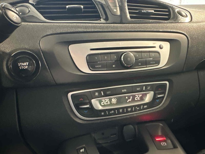 RENAULT GRAND SCÉNIC III 2015