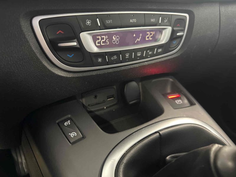 RENAULT GRAND SCÉNIC III 2015