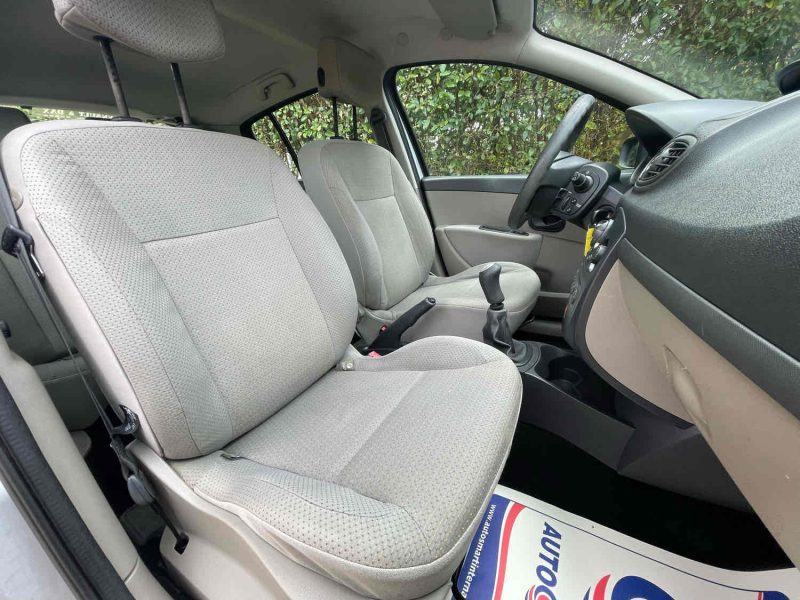 RENAULT CLIO III 2005 1.2 16V 75cv