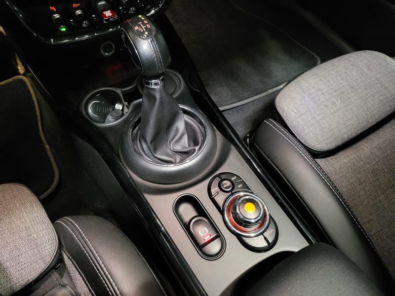 MINI CLUBMAN 1.5i 102cv Kensington BVA / TOIT OUVRANT/SIEGES CHAUFFANT/CAMERA DE RECUL