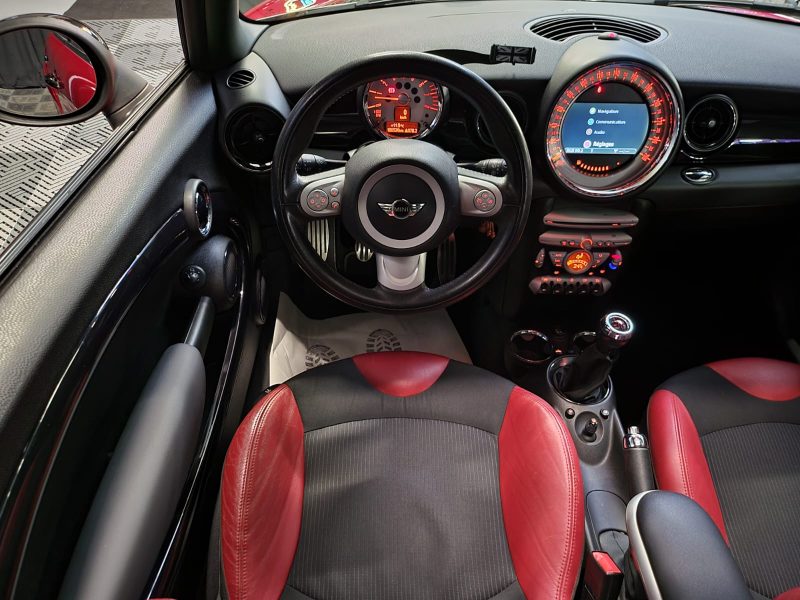 MINI JOHN COOPER WORKS 211cv R56 BVM6 JCW / SUIVI COMPLET / GPS / DOUBLE TOIT OUVRANT