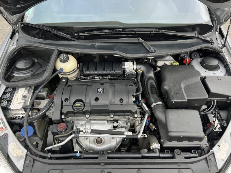 PEUGEOT 206 1.6 110 Cv PREMIERE MAIN / 71 200 Kms 5 PORTES CLIMATISATION BLUETOOTH - GARANTIE 1 AN