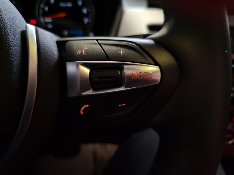 BMW X2 1.5 i 25e xDRIVE M SPORT 220CV / TOIT OUVRANT/SIEGES CHAUFFANTS/CAMERA DE RECUL/AFFICHAGE 