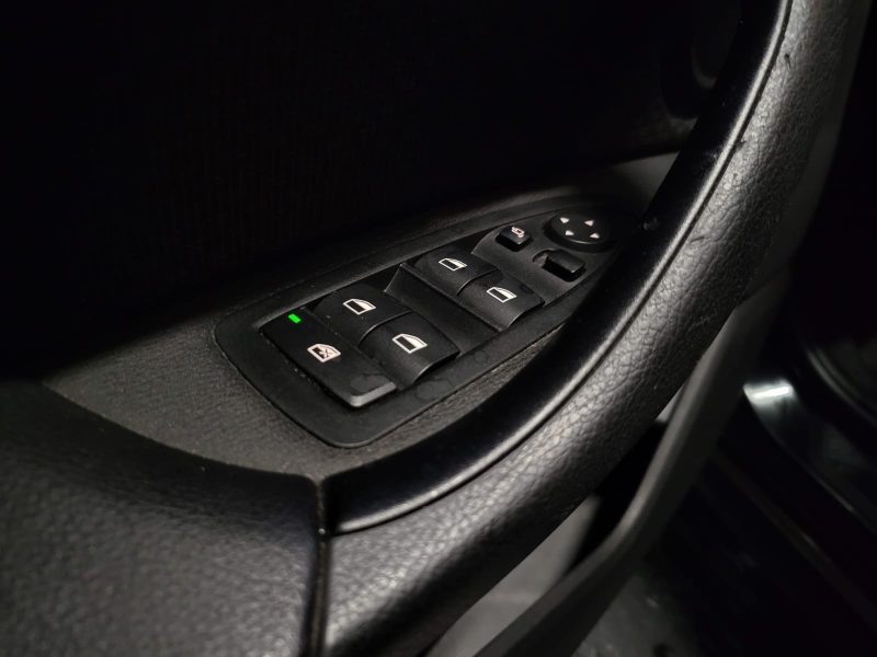 BMW X1 16D SDRIVE 116cv LOUNGE / ECLAIRAGE FULL LED / RADAR AV ET AR / HAYON ELECTRIQUE