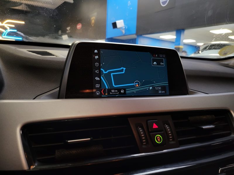 BMW X1 16D SDRIVE 116cv LOUNGE / ECLAIRAGE FULL LED / RADAR AV ET AR / HAYON ELECTRIQUE