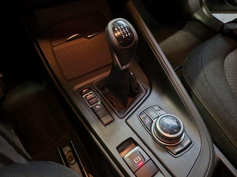BMW X1 16D SDRIVE 116cv LOUNGE / ECLAIRAGE FULL LED / RADAR AV ET AR / HAYON ELECTRIQUE