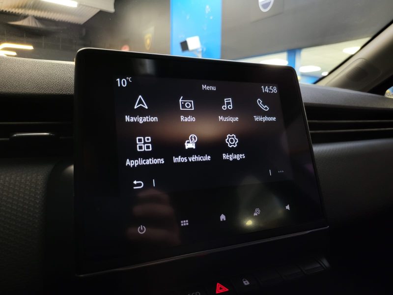 RENAULT CLIO V 1.6 E-TECH 140cv ZEN ANGLE MORT / VIRTUAL COCKPIT / DETECTEUR DE PANNEAUX / RADAR AR