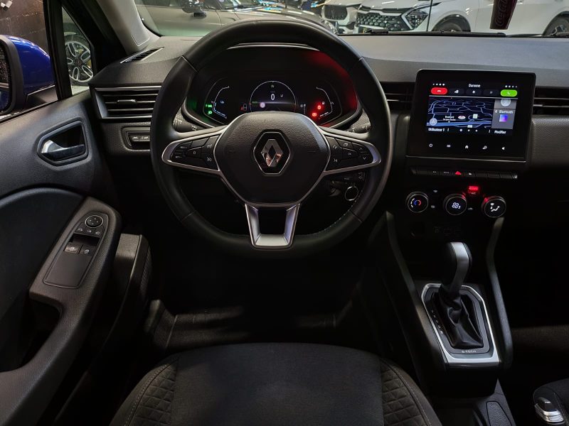 RENAULT CLIO V 1.6 E-TECH 140cv ZEN ANGLE MORT / VIRTUAL COCKPIT / DETECTEUR DE PANNEAUX / RADAR AR