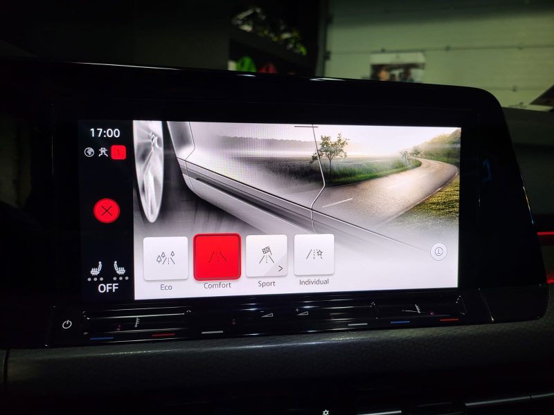 GTI Clubsport 2.0 TSI 300cv Edition 00045 DSG7 / AKRAPOVIC  / KEYLESS GO / TOIT OUVRANT / CAMERA / C