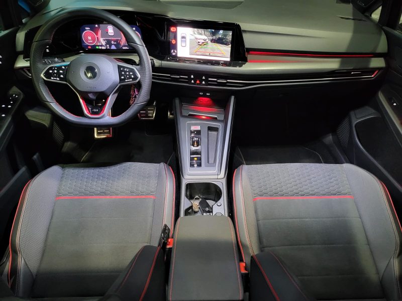 GTI Clubsport 2.0 TSI 300cv Edition 00045 DSG7 / AKRAPOVIC  / KEYLESS GO / TOIT OUVRANT / CAMERA / C