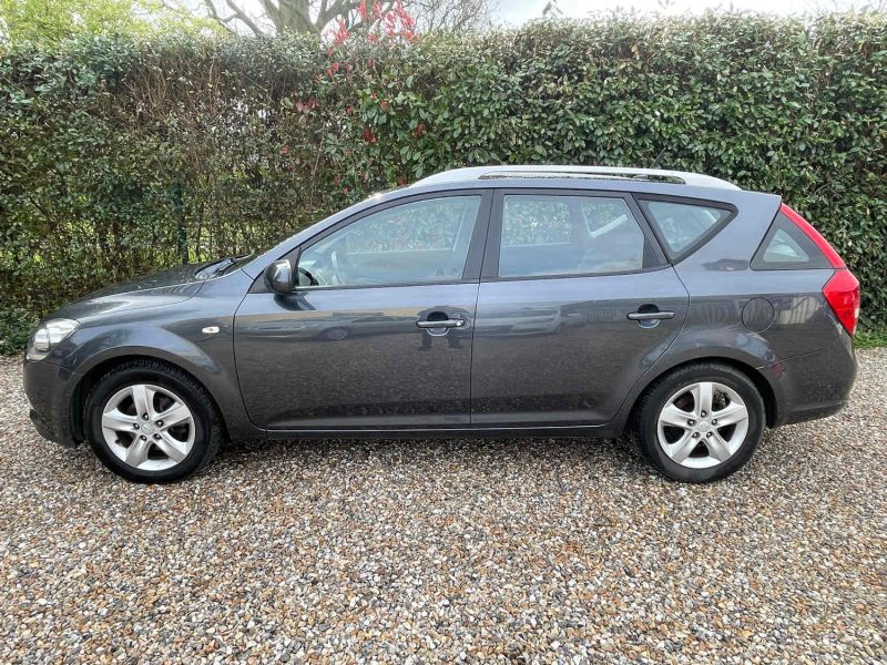 KIA CEE\'D SW 2012 1.6 CRDi 115cv