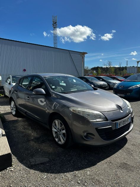 RENAULT MEGANE 3 TOMTOM 2011