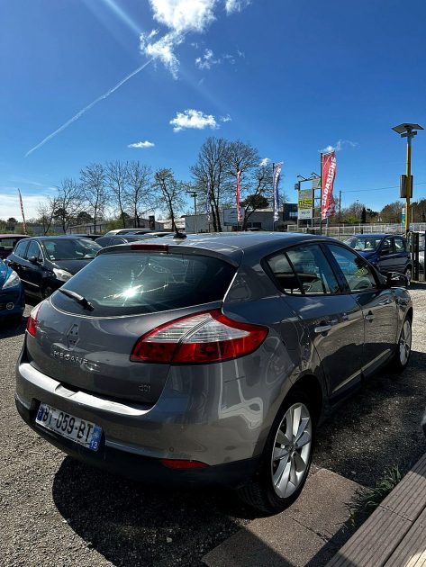 RENAULT MEGANE 3 TOMTOM 2011